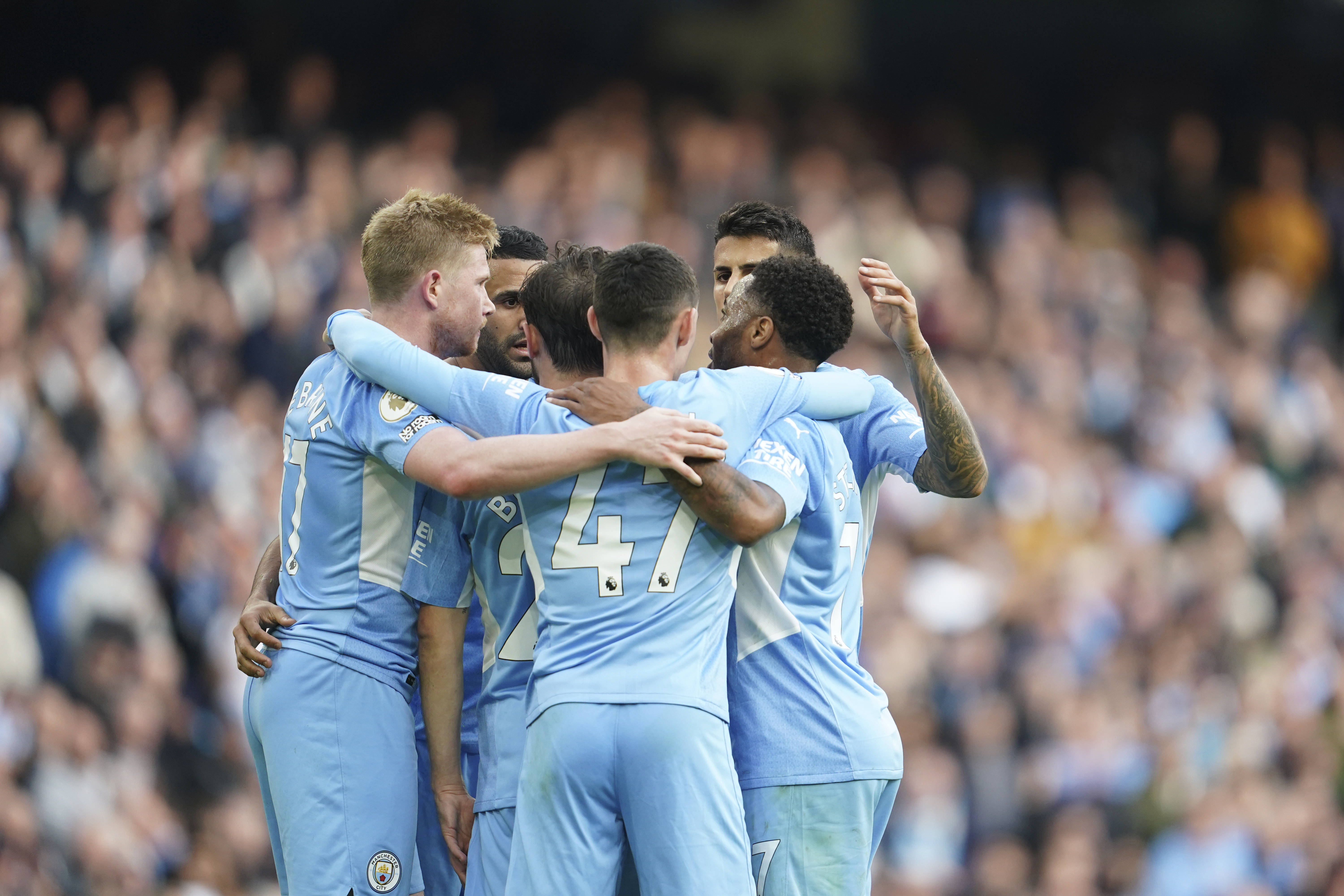 关于曼城阵容深厚，英超卫冕前景尽显雄心的信息