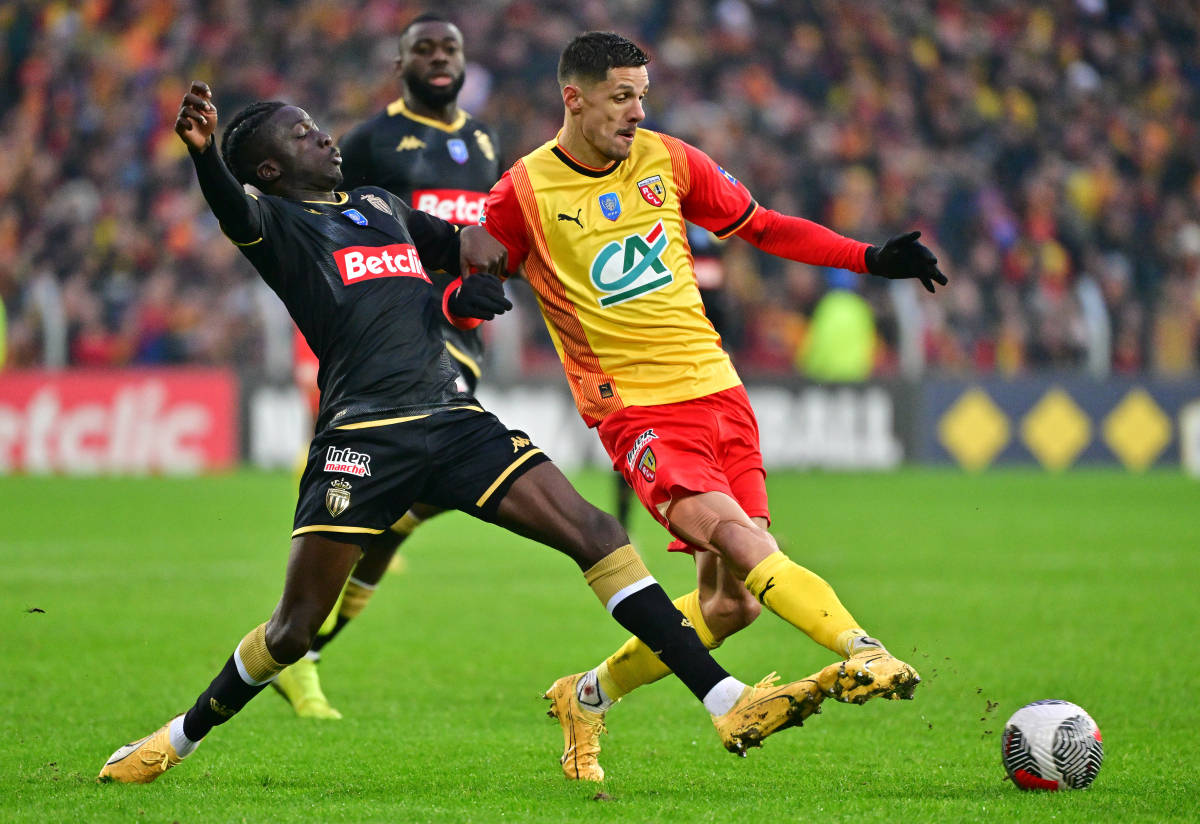 摩纳哥逆转胜利，法甲球队取得惊喜胜利