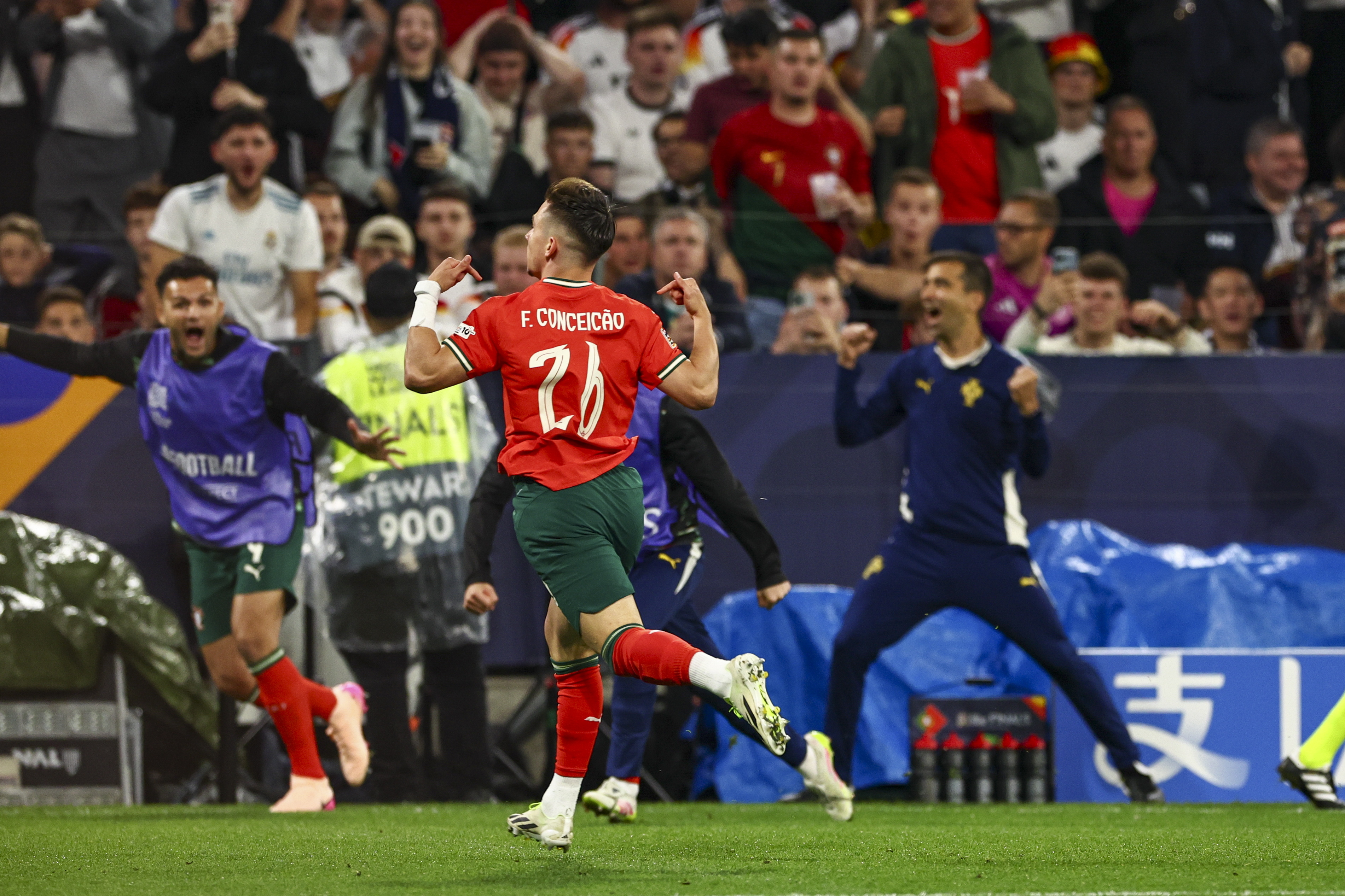 开云体育平台APP-关于葡萄牙队遭遇强敌塞尔维亚，苦战争夺胜利的信息