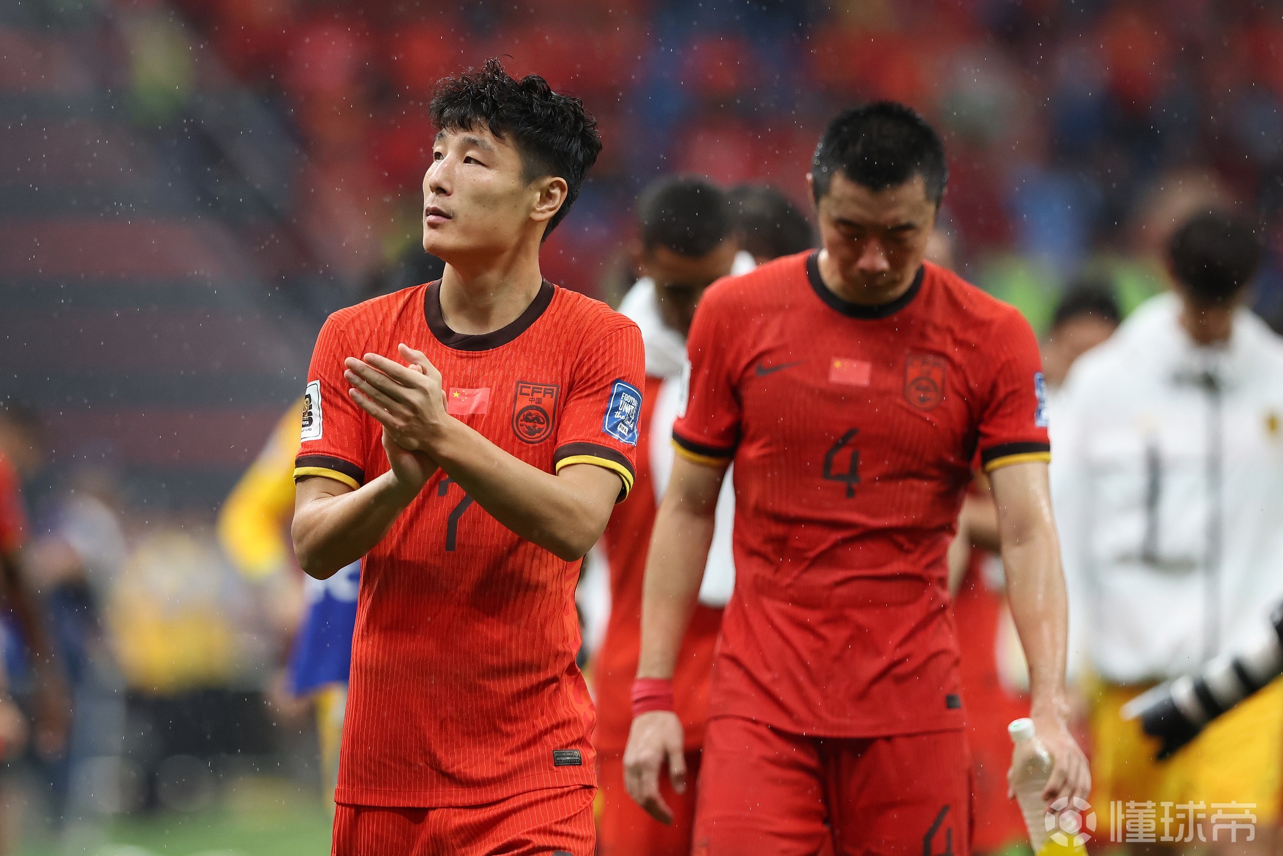 包含球队整体表现出色，赢得关键比赛回暖战绩的词条