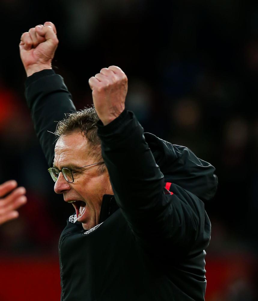 开云APP-英超战术调整奏效,成功扭转局势