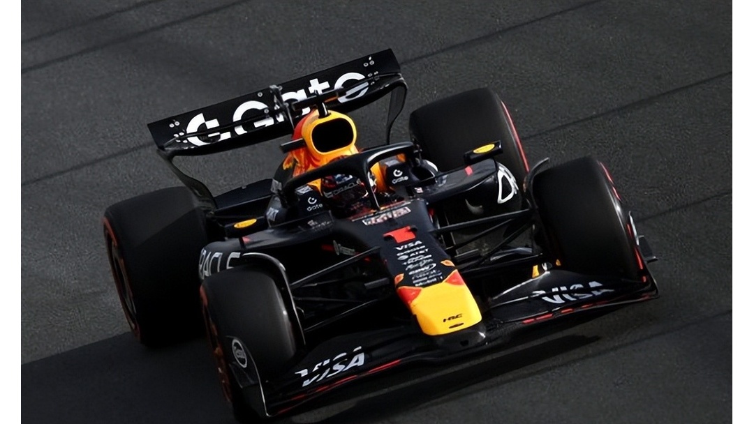 威廉姆斯逆转阿斯顿马丁，阿隆索点燃赛场