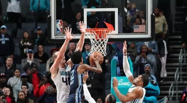 灰熊客场力克热火，开拓者双加时险胜猛龙